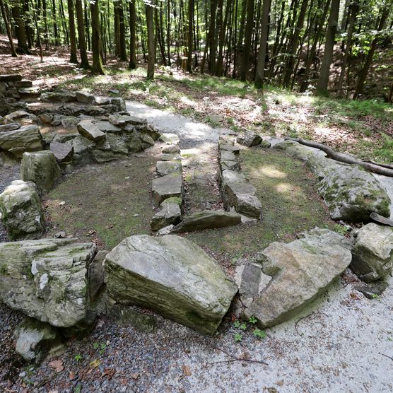 Überreste der historischen Glasöfen