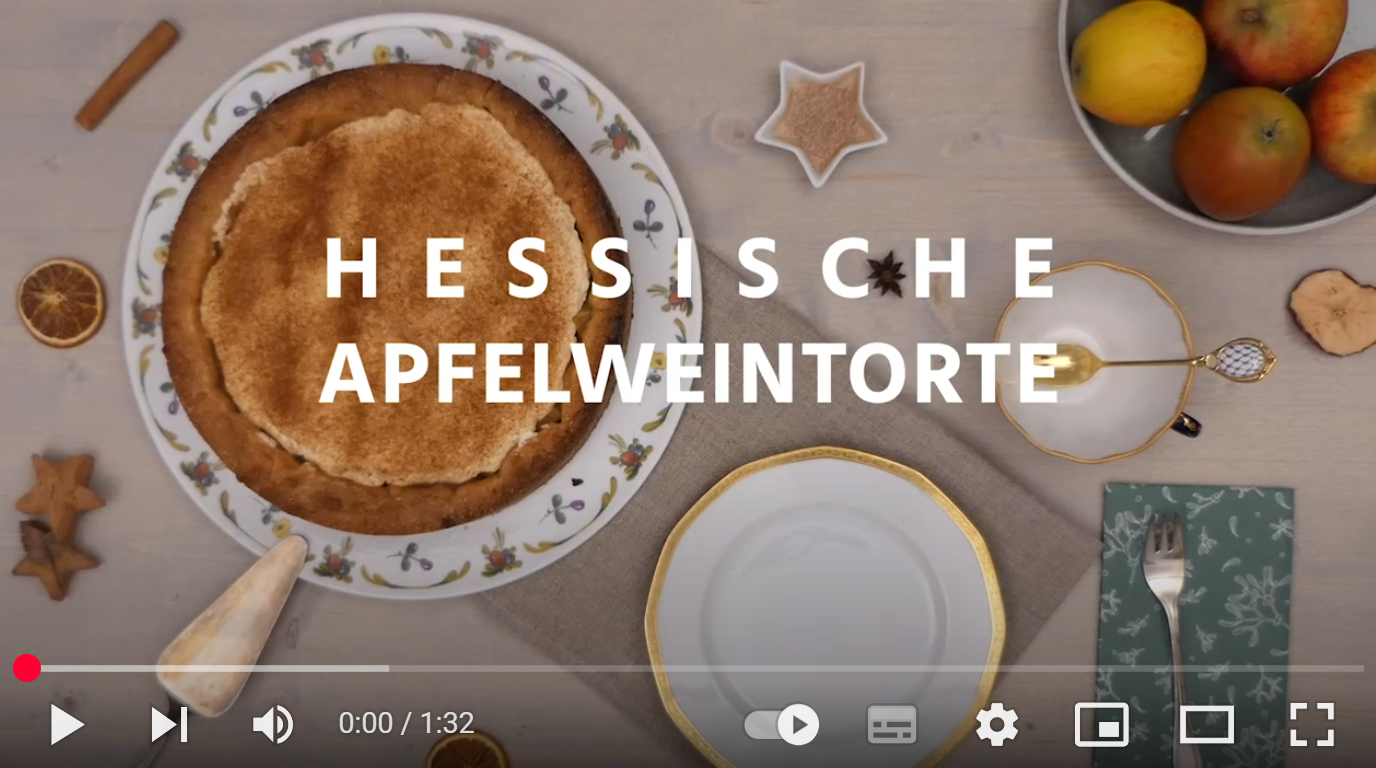 Hessische Apfelweintorte auf einem Tisch